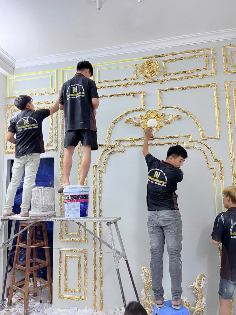 thi công phào chỉ dát vàng tại tphcm